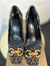 Load image into Gallery viewer, Gucci black vintage monogram pump heels, Size 38.5
