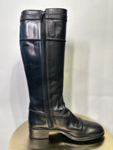 Load image into Gallery viewer, Tods black Leather riding boots, Size 40
