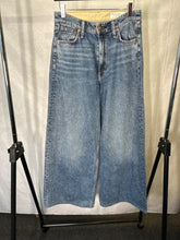 Load image into Gallery viewer, rag &amp; bone blue Sofie wide leg jeans, Size 27
