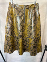 Load image into Gallery viewer, zara multicoloured faux snakeskin skirt, Size medium
