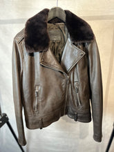 Load image into Gallery viewer, Massimo Dutti brown Biker jacket with fur collar, Size xl
