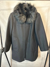 Load image into Gallery viewer, zara black Duffle coat with detachable fur collar, Size XL
