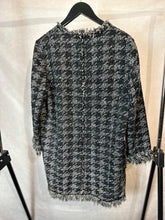 Load image into Gallery viewer, zara black Tweed houndstooth coat, Size large
