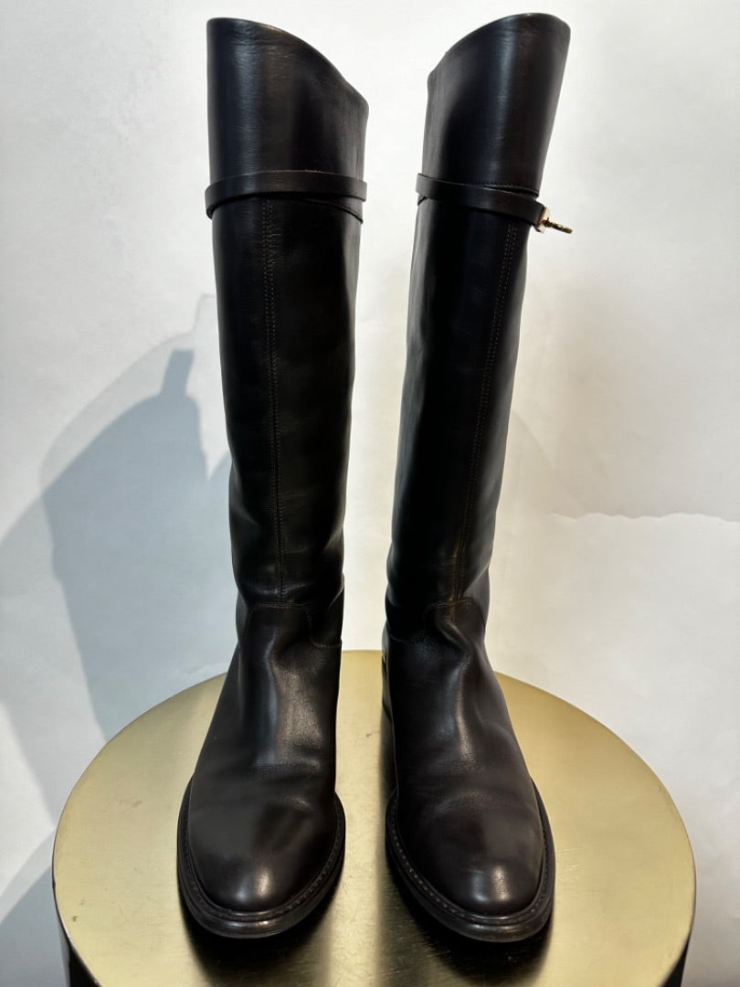 salvatore Ferragamo dark brown Leather riding boots, Size US6