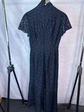 Load image into Gallery viewer, Cefinn navy &amp; black Kayla lace dress, Size 8
