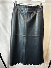 Load image into Gallery viewer, Wyse navy Lateisha leather skirt, Size 0 - UK 6
