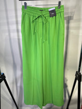 Load image into Gallery viewer, M&amp;S emerald green wide leg pants, Size 8 - short
