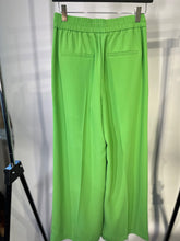 Load image into Gallery viewer, M&amp;S emerald green wide leg pants, Size 8 - short
