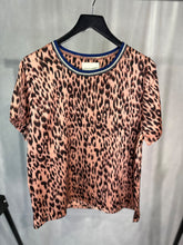 Load image into Gallery viewer, lollys laundry multicoloured Lina leopard tee, Size large
