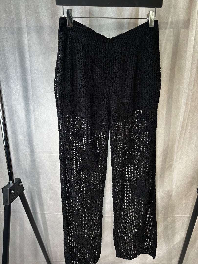 zara black crochet trousers, Size medium