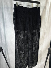 Load image into Gallery viewer, zara black crochet trousers, Size medium
