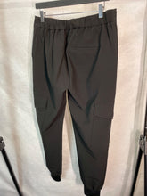 Load image into Gallery viewer, Levate Room black Cargo joggers, Size medium
