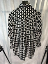 Load image into Gallery viewer, zara black &amp; white chain link shirt, Size small
