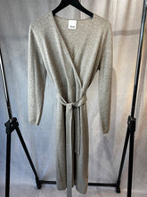 Load image into Gallery viewer, allude oatmeal cashmere wrap dress, Size medium
