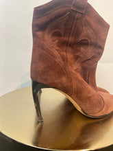 Load image into Gallery viewer, BASH tan Caitlin ankle boots, Size 38
