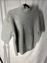 Load image into Gallery viewer, zara grey &amp; black 3/4 sleeve knit, Size large
