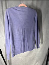 Load image into Gallery viewer, Benetton lilac v neck merino wool sweater, Size large
